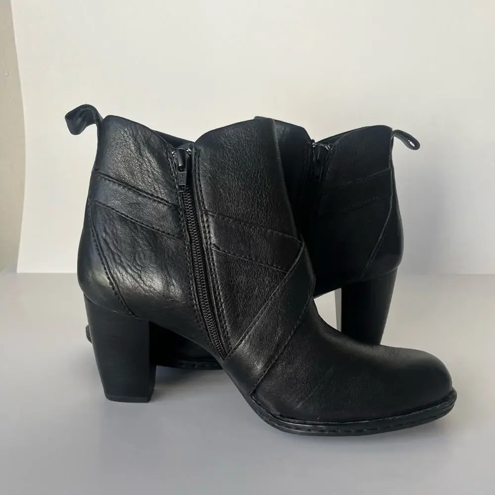 Born Shola leather Moto ankle boots black 9.5